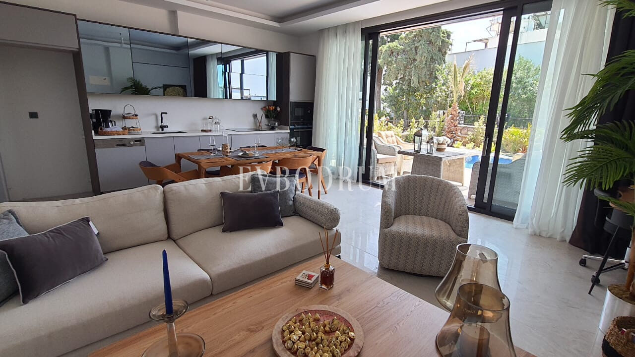 Plaja Yakın Ortak Havuzlu Tek Katlı Evler