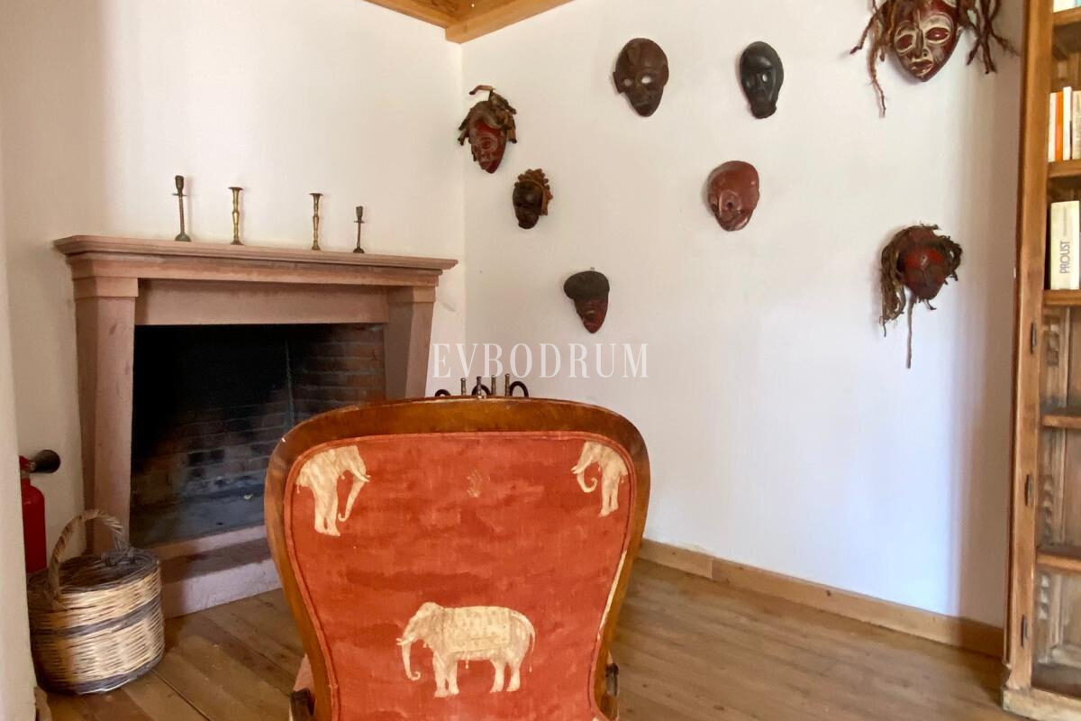 Gümüşlük, Karakaya’da bahçe içinde müstakil taş villa