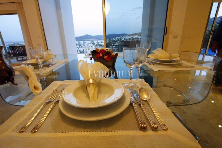 Moderne grosszügige Villa mit Privatpool und Meerblick – Foto 18