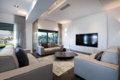 Yalıkavak'ta denize sıfır, özel iskeleli lüks villa