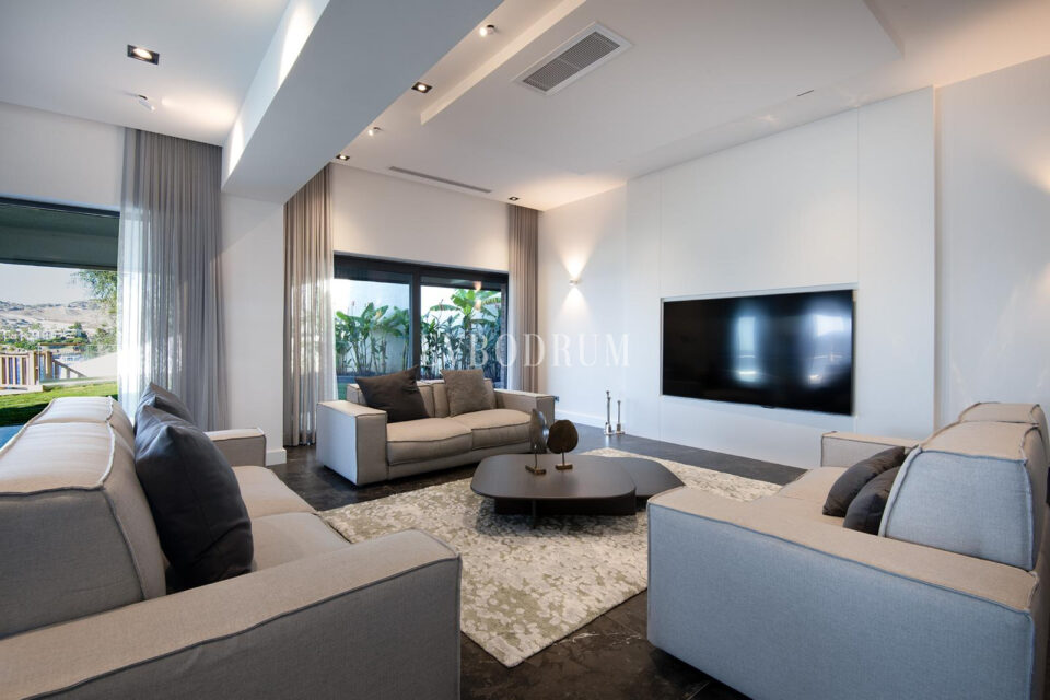 Yalıkavak'ta denize sıfır, özel iskeleli lüks villa – Görsel 19