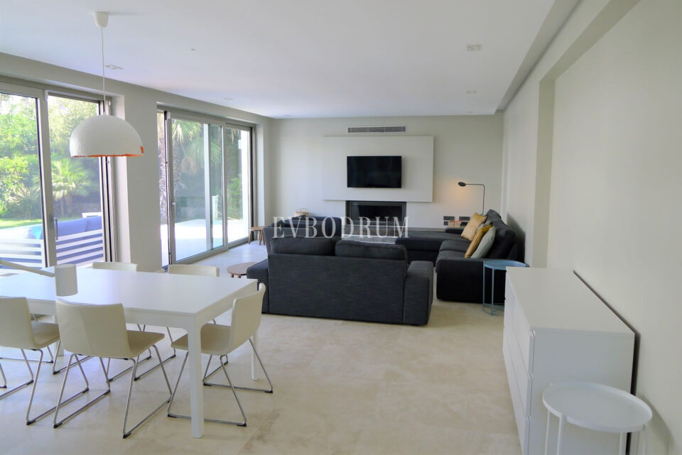 Havuzlu Yeni Villa, Sahile 5 Dakika Yürüme Mesafesinde, Haftalık Kiralık – Görsel 2