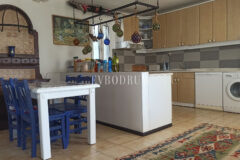 Merkezi lokasyonda, deniz manzaralı ikiz şehir evi