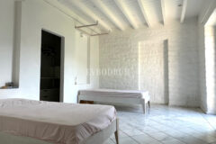 Yalıkavak’ta havuzlu ve misafirhaneli otantik taş villa