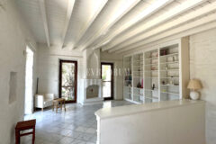 Yalıkavak’ta havuzlu ve misafirhaneli otantik taş villa