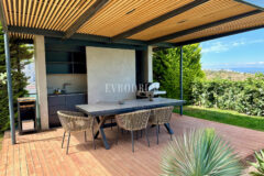 Gündoğan’da manzaralı, havuzlu lüks villa