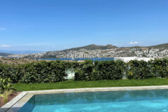 Gündoğan’da manzaralı, havuzlu lüks villa