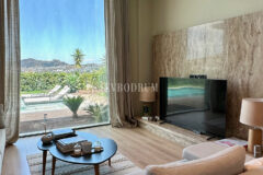 Gündoğan’da manzaralı, havuzlu lüks villa