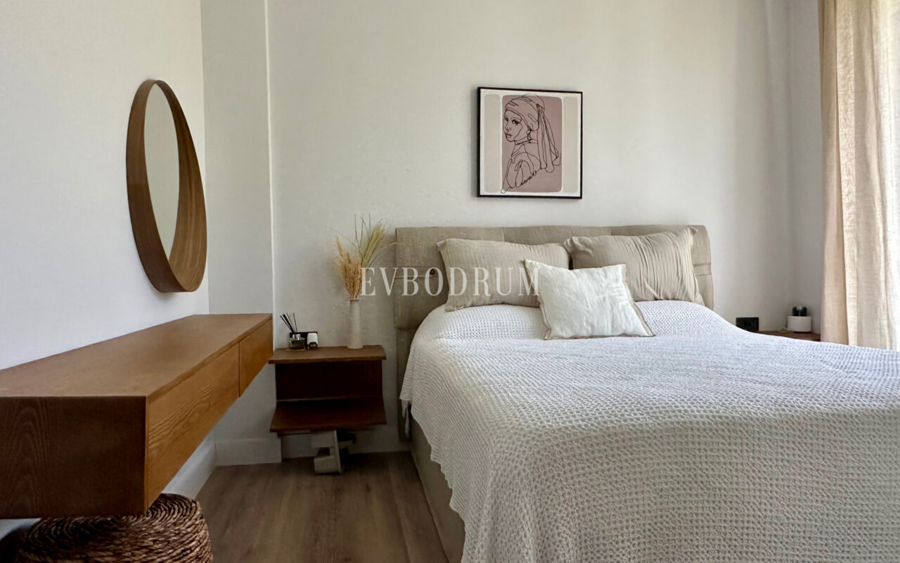 Gündoğan’da manzaralı, havuzlu lüks villa