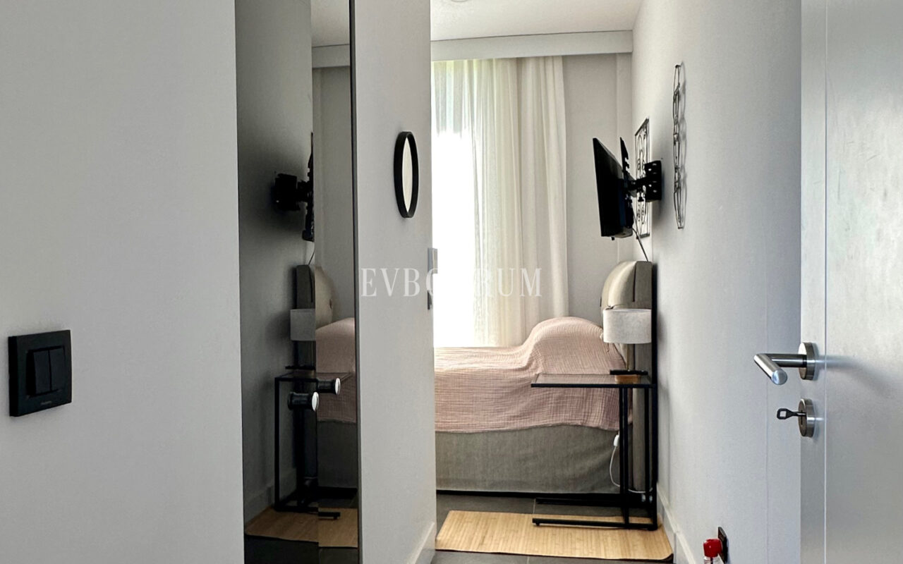 Gündoğan’da manzaralı, havuzlu lüks villa