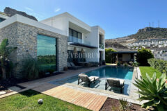 Gündoğan’da manzaralı, havuzlu lüks villa