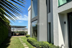 Gündoğan’da manzaralı, havuzlu lüks villa