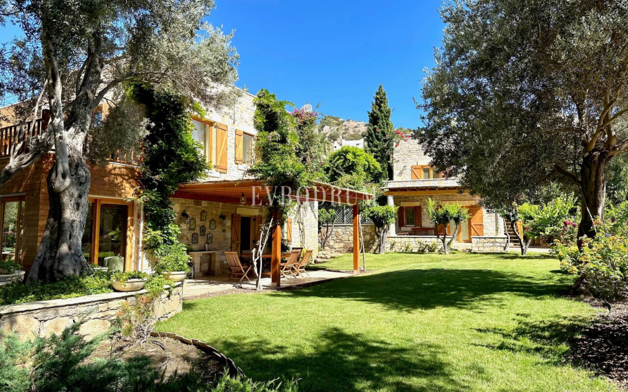 Denize 50 Metrelik Mesafede Kiralık Lüks Villa