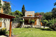 Denize 50 Metrelik Mesafede Kiralık Lüks Villa