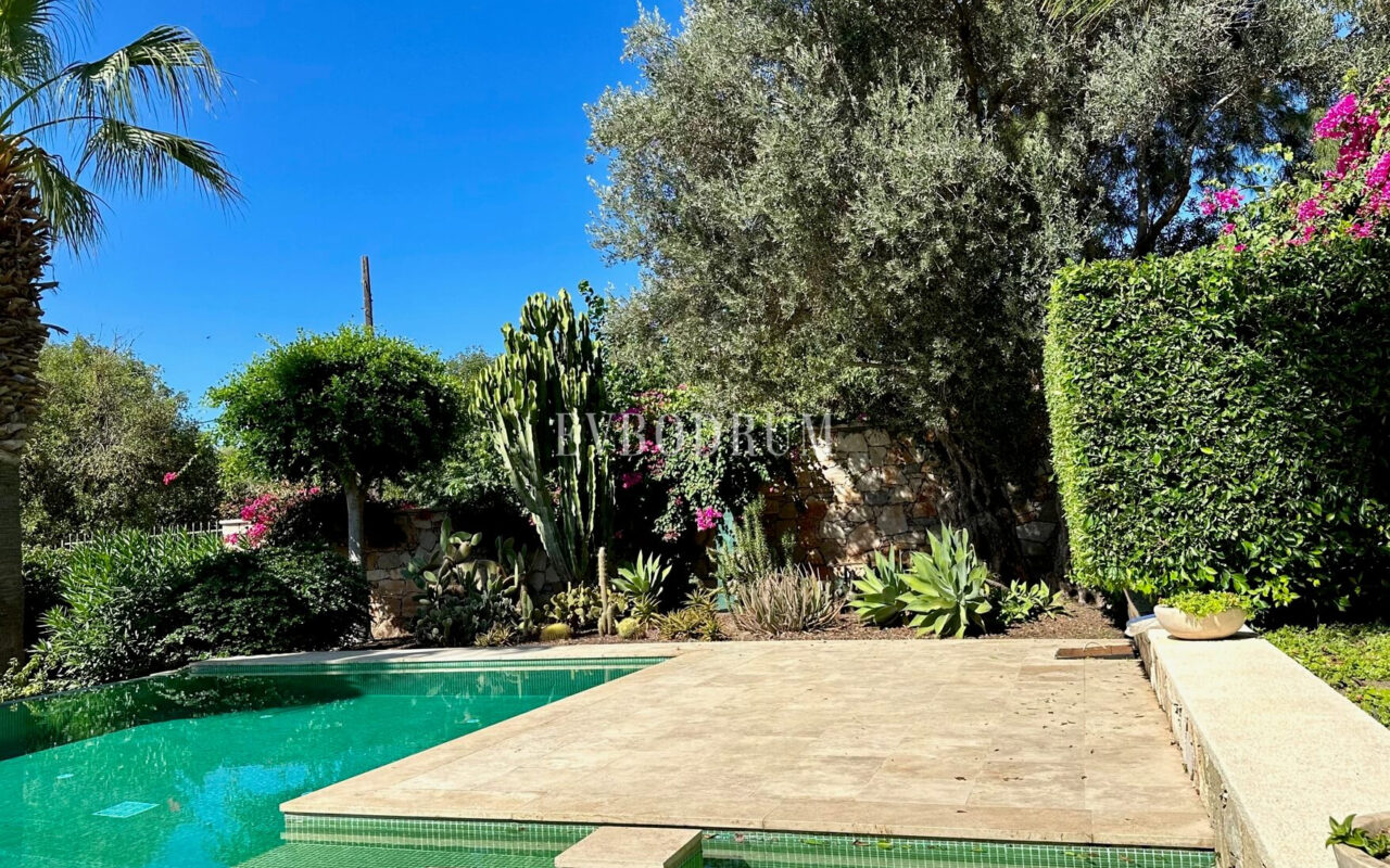 Denize 50 Metrelik Mesafede Kiralık Lüks Villa