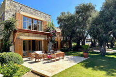 Denize 50 Metrelik Mesafede Kiralık Lüks Villa