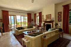 Denize 50 Metrelik Mesafede Kiralık Lüks Villa