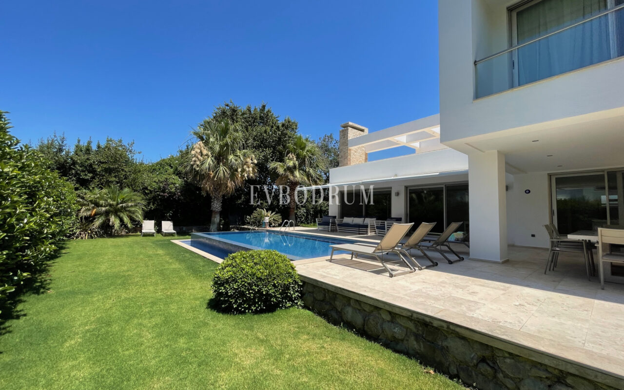 Havuzlu Yeni Villa, Sahile 5 Dakika Yürüme Mesafesinde, Haftalık Kiralık