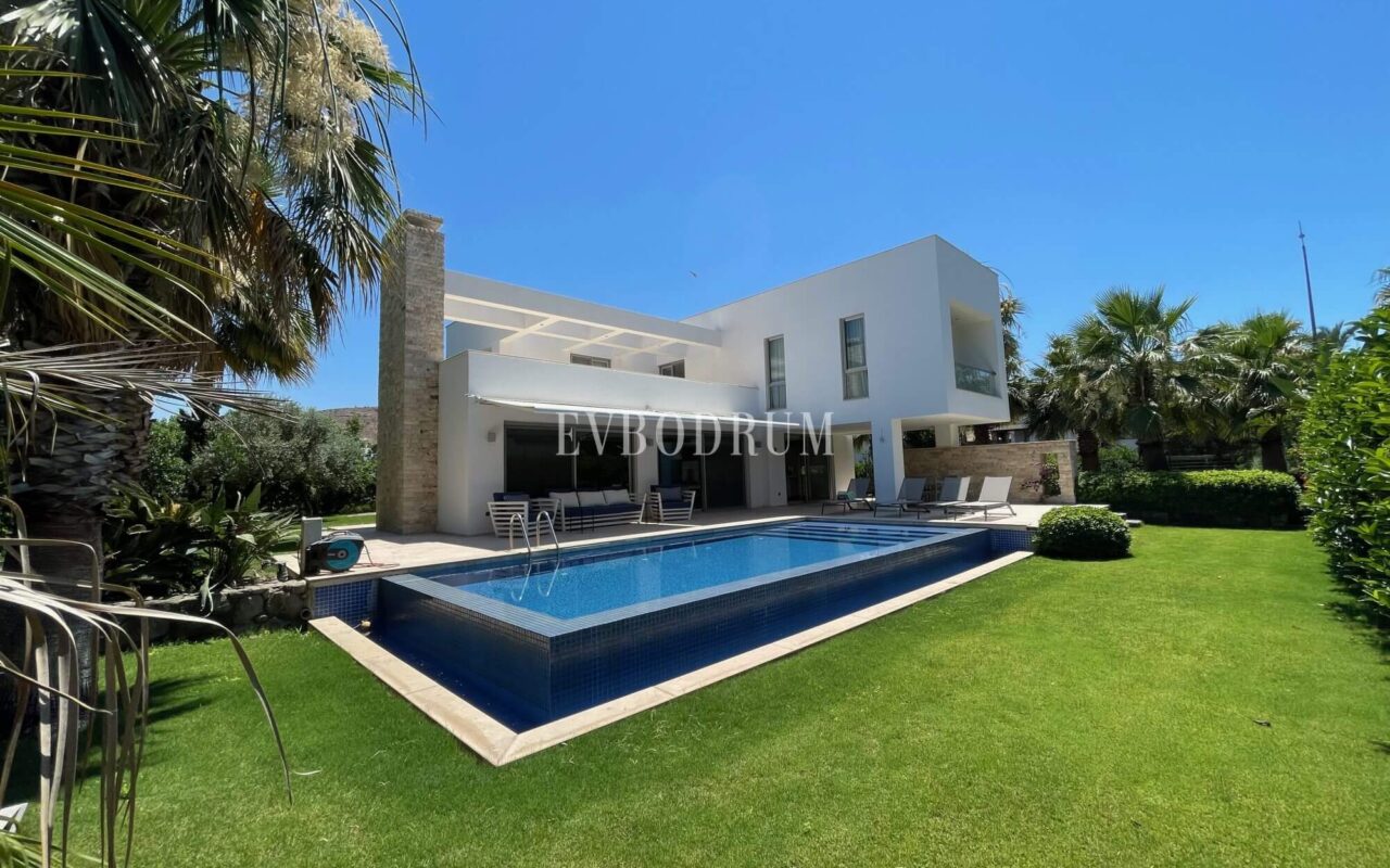 Havuzlu Yeni Villa, Sahile 5 Dakika Yürüme Mesafesinde, Haftalık Kiralık