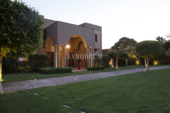 Olağanüstü özel, manzaralı kiralık villa