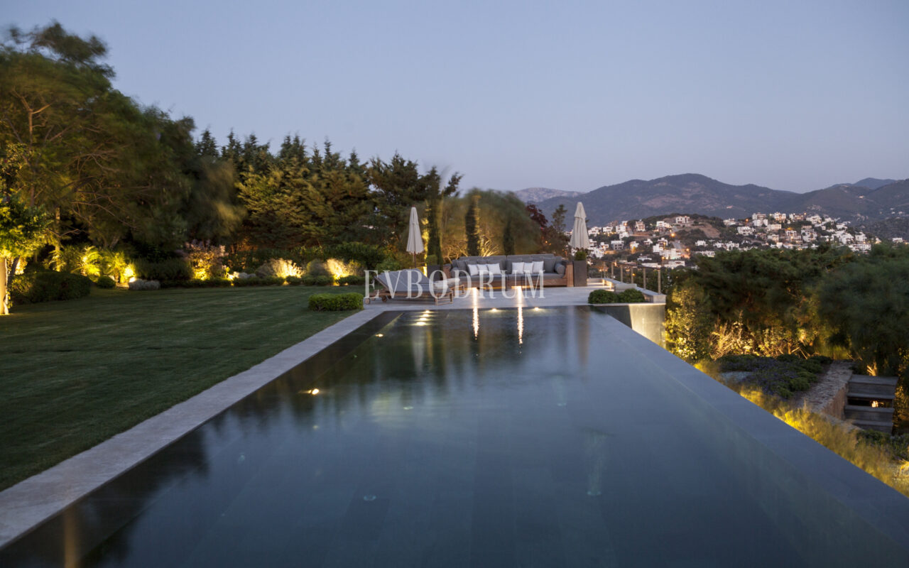 Olağanüstü özel, manzaralı kiralık villa