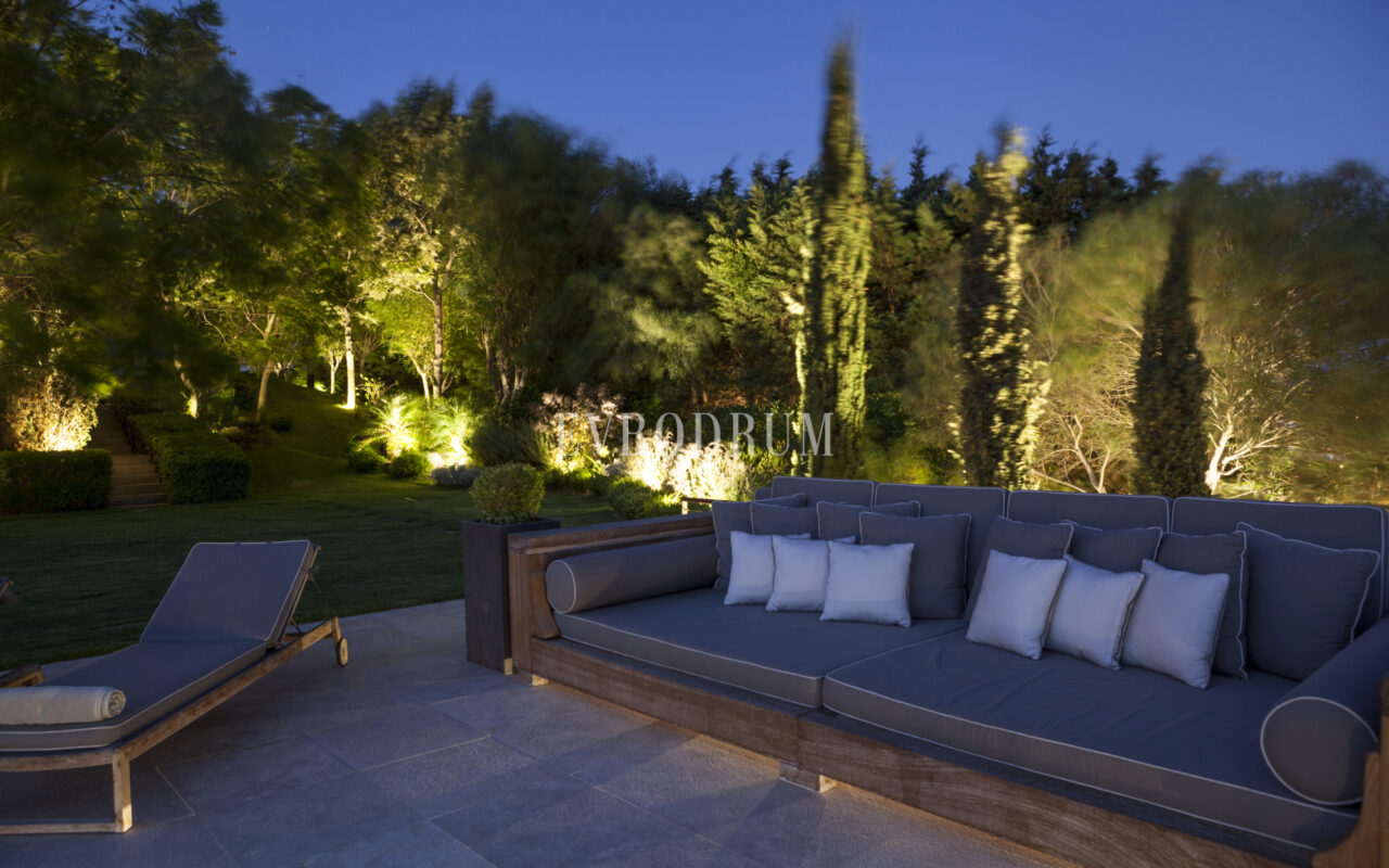 Olağanüstü özel, manzaralı kiralık villa