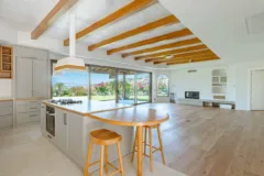 Bodrum Merkez’de Geniş Bahçeli, Deniz Manzaralı Tek Katlı Villa