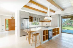 Bodrum Merkez’de Geniş Bahçeli, Deniz Manzaralı Tek Katlı Villa