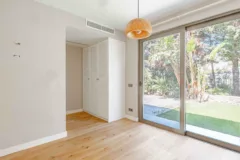 Bodrum Merkez’de Geniş Bahçeli, Deniz Manzaralı Tek Katlı Villa