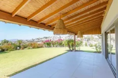 Bodrum Merkez’de Geniş Bahçeli, Deniz Manzaralı Tek Katlı Villa