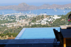 Yalikavak koyu manzarasına hakim malikane