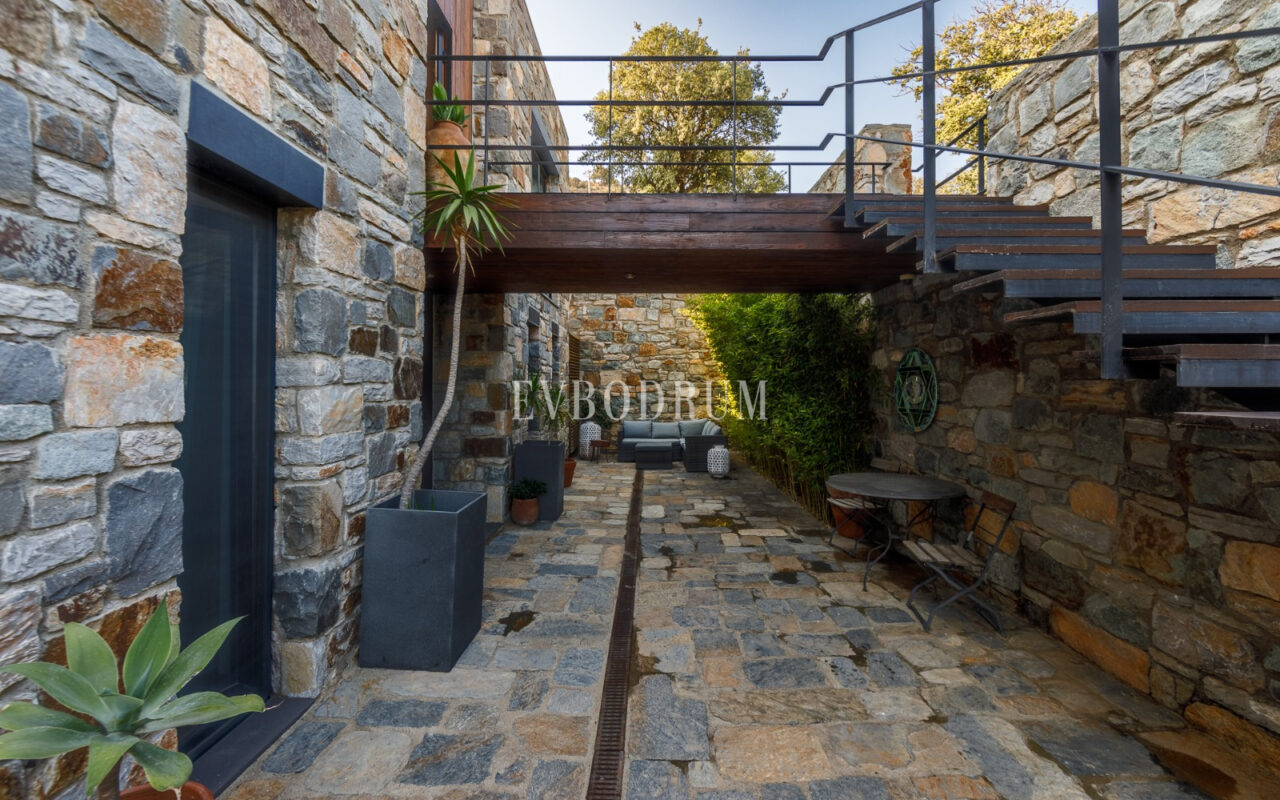 Ödüllü Mimar Tarafından Tasarlanmış Çağdaş Villa