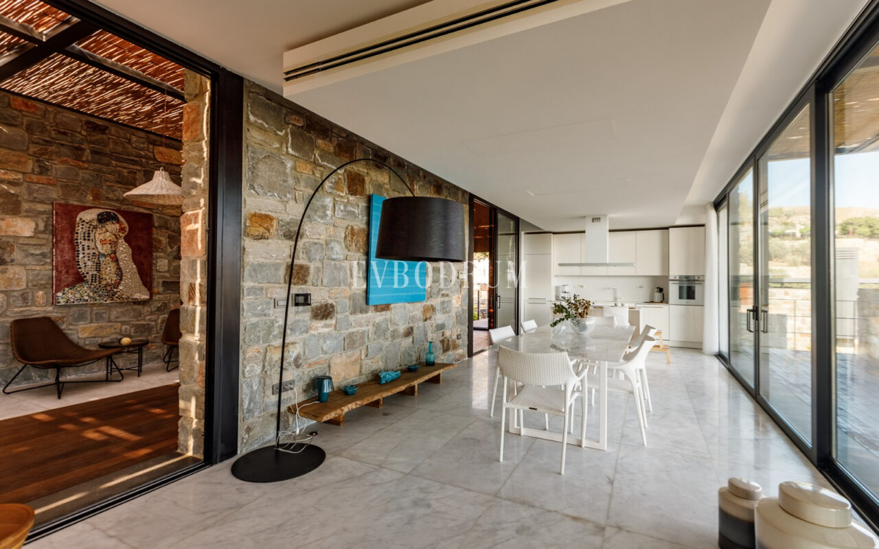 Ödüllü Mimar Tarafından Tasarlanmış Çağdaş Villa