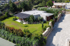 Bodrum Merkez’de Geniş Bahçeli, Deniz Manzaralı Tek Katlı Villa