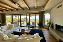 Bodrum Merkez’de Geniş Bahçeli, Deniz Manzaralı Tek Katlı Villa