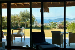 Bodrum Merkez’de Geniş Bahçeli, Deniz Manzaralı Tek Katlı Villa