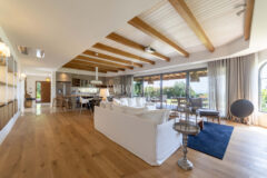 Bodrum Merkez’de Geniş Bahçeli, Deniz Manzaralı Tek Katlı Villa