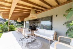 Bodrum Merkez’de Geniş Bahçeli, Deniz Manzaralı Tek Katlı Villa