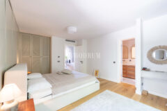 Bodrum Merkez’de Geniş Bahçeli, Deniz Manzaralı Tek Katlı Villa