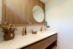 Bodrum Merkez’de Geniş Bahçeli, Deniz Manzaralı Tek Katlı Villa