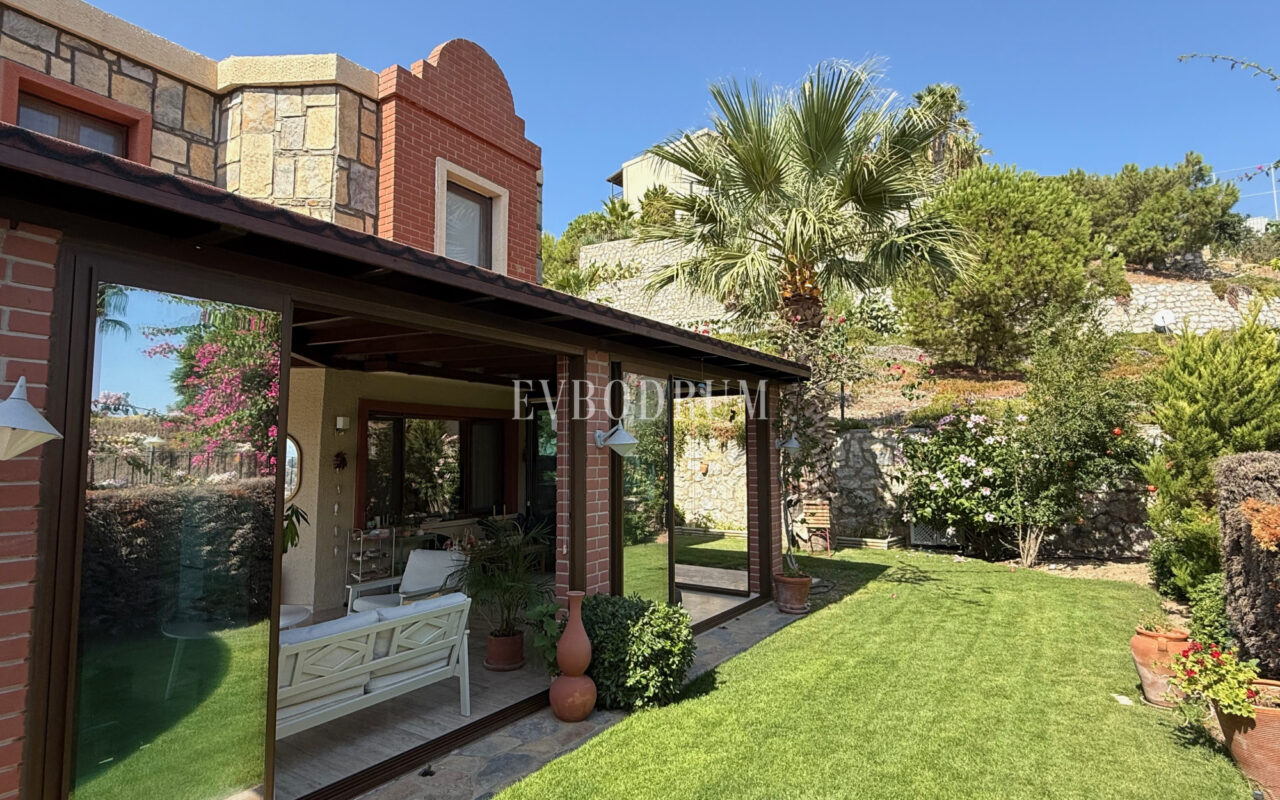 Çamlı Konakları, Gündoğan’da Doğa Manzaralı Geniş Ev