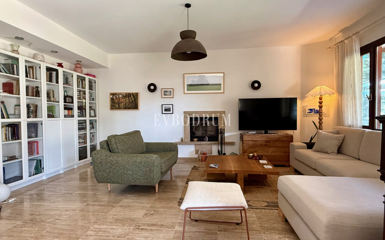 Çamlı Konakları, Gündoğan’da Doğa Manzaralı Geniş Ev