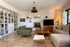 Çamlı Konakları, Gündoğan’da Doğa Manzaralı Geniş Ev