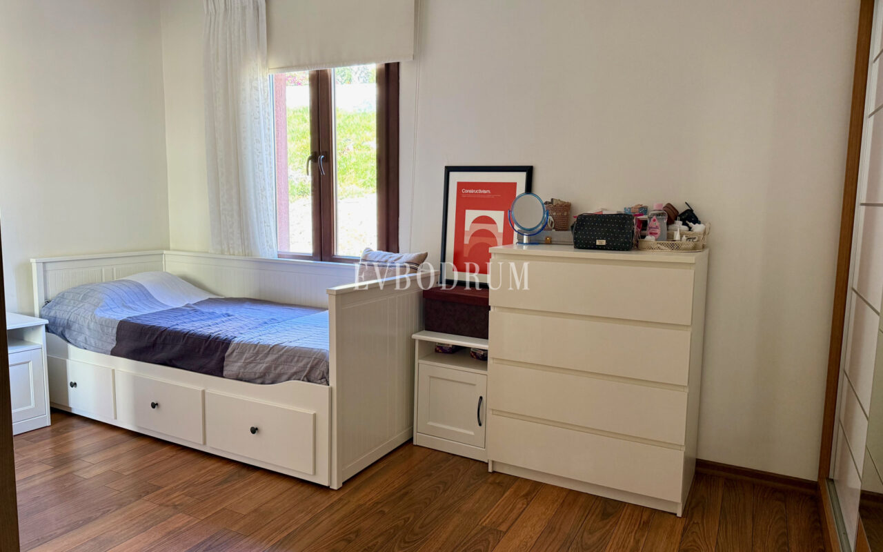 Çamlı Konakları, Gündoğan’da Doğa Manzaralı Geniş Ev