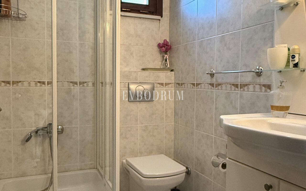 Çamlı Konakları, Gündoğan’da Doğa Manzaralı Geniş Ev