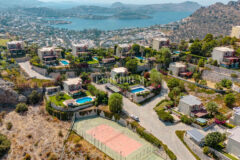 Çamlı Konakları, Gündoğan’da Doğa Manzaralı Geniş Ev