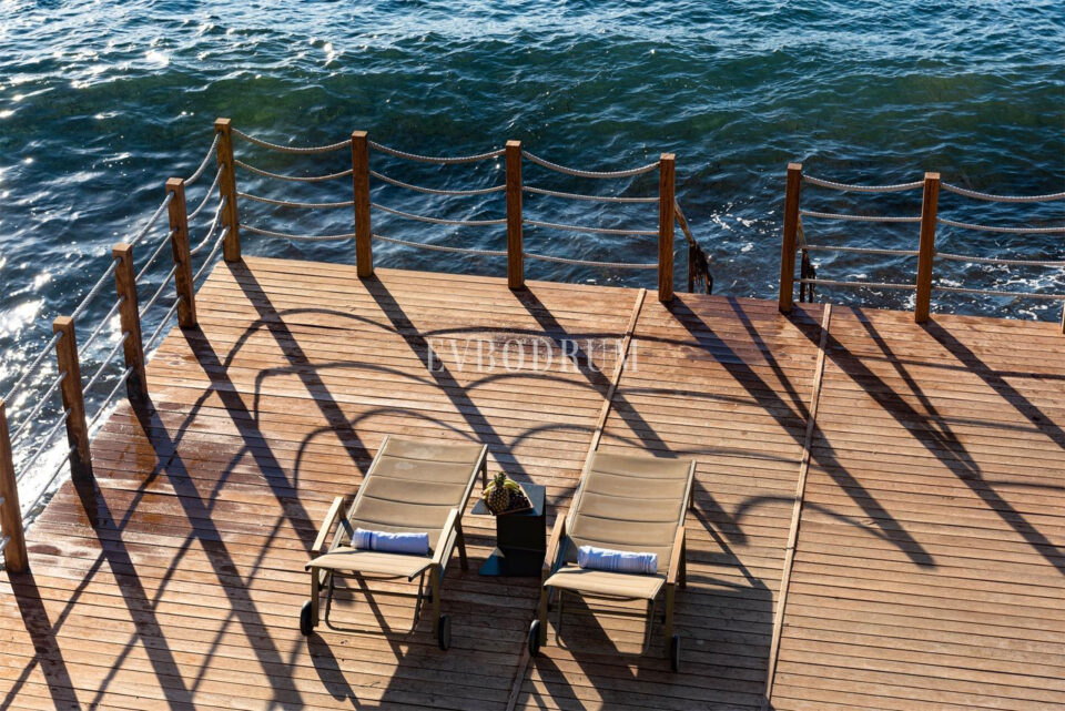 Yalıkavak'ta denize sıfır, özel iskeleli lüks villa – Cce50C9C 7Be7 80Ca 91D810068964