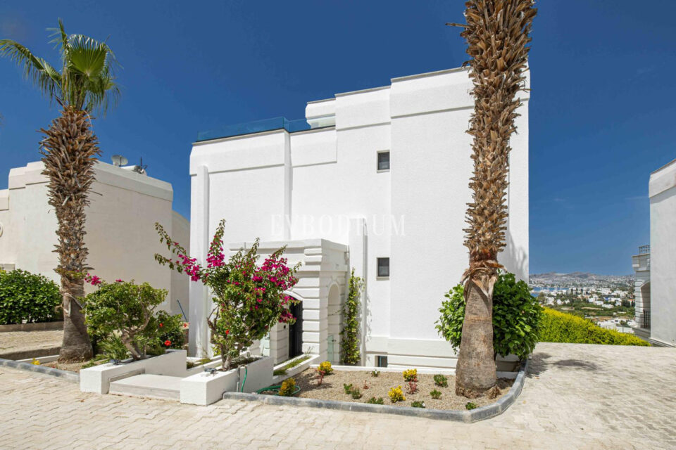 Tamamen yenilenmiş özel havuzlu ve deniz manzaralı müstakil ev – Completely Renovated Detached House With Private Pool 6835B1Eda308B