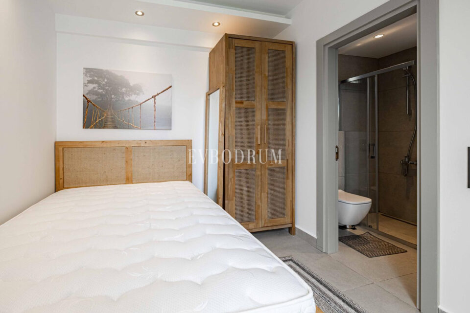 Tamamen yenilenmiş özel havuzlu ve deniz manzaralı müstakil ev – Completely Renovated Detached House With Private Pool 6835B20B69Fe6