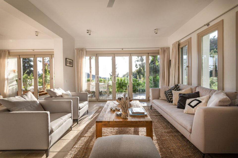 Misafir evi, havuz ve 5.025 m2 peyzajlı bahçesiyle eşsiz villa – Exceptional Villa And Guest House With Large Plot And Pool 6892038F07E44